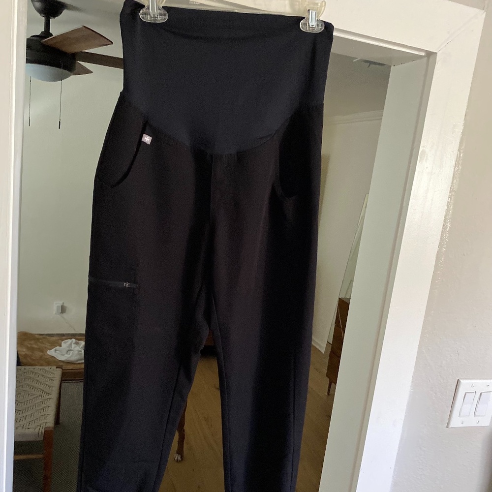 Figs Maternity Zamora Jogger Scrub Pants  (Black)